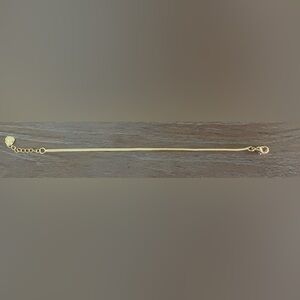 NIB $40 retail value great quality gold bracelet